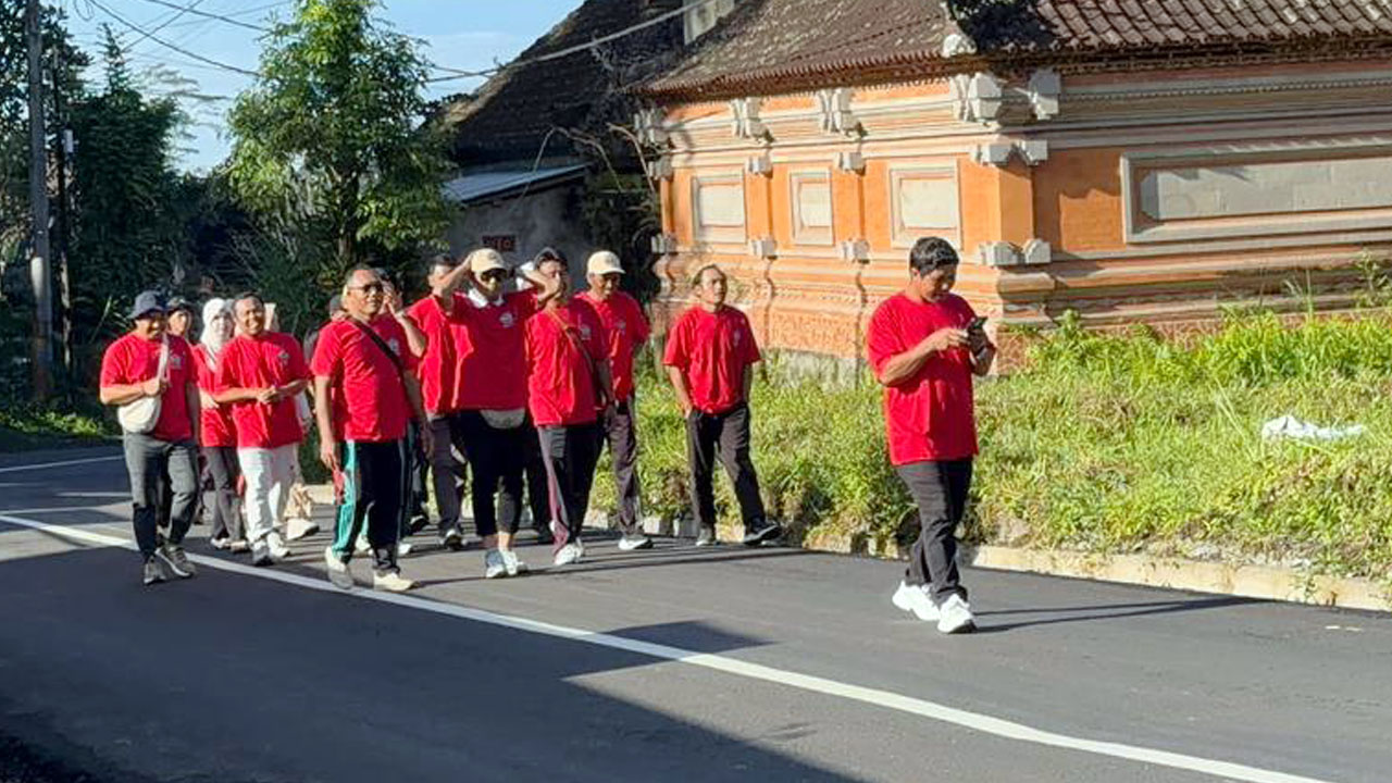 Hari Desa Nasional 2026 Desa Taro Gelar Kerja Bhakti dan Jalan Santai